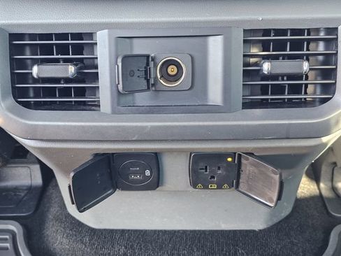 Certified 2021 Ford F150 XLT w/ Equipment Group 302A High image 17