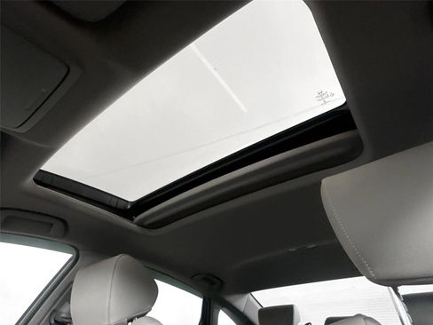 Used 2019 Honda Accord EX image 6