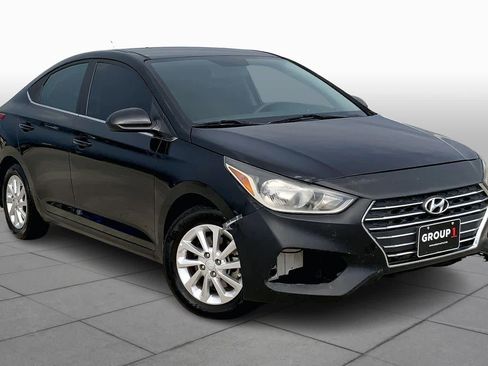 Used 2020 Hyundai Accent SEL image 2