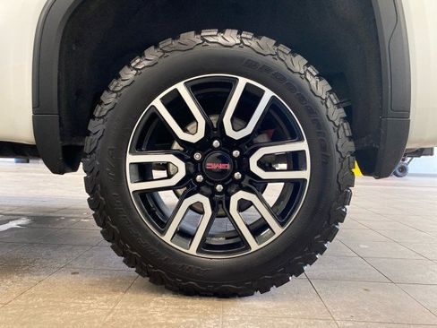 Used 2020 GMC Sierra 1500 AT4 w/ AT4 Premium Package image 25