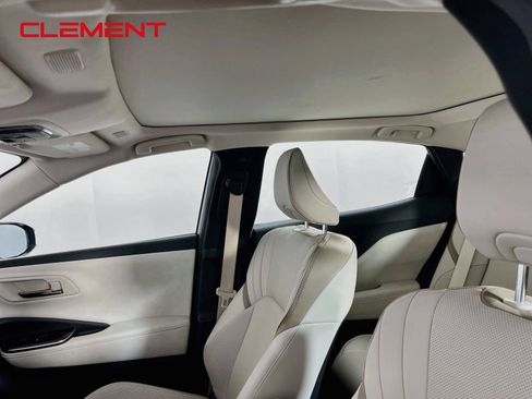 Used 2024 Toyota Crown AWD/4WD image 23