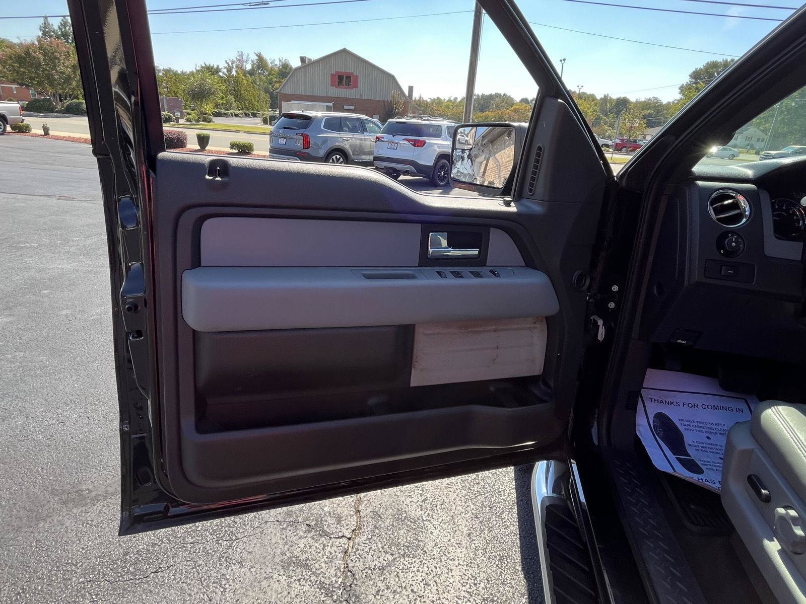 Used 2014 Ford F150 XLT w/ Equipment Group 302A Luxury AWD/4WD image 29