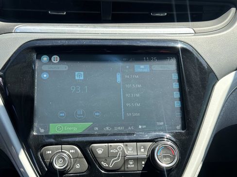 Used 2019 Chevrolet Bolt Premier w/ Infotainment Package FWD image 25