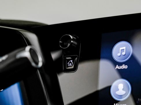 Used 2023 Chevrolet Corvette Stingray Premium Conv w/ Z51 Performance Package image 74