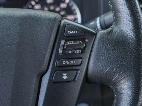 Used 2022 Nissan Frontier SV image 25