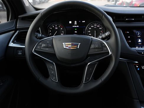 New 2025 Cadillac XT5 Premium Luxury w/ Technology Package image 9
