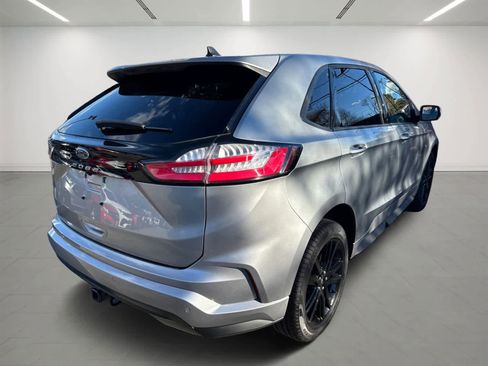 Used 2024 Ford Edge ST-Line w/ Class II Trailer Tow Package image 6