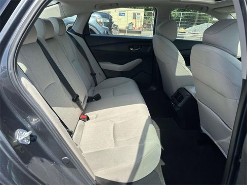 Used 2025 Honda Accord SE image 9