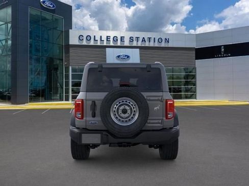 New 2025 Ford Bronco 4-Door image 5