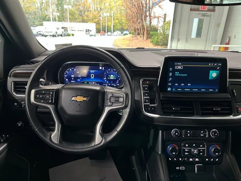 Used 2023 Chevrolet Suburban Premier image 14