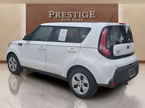 Used 2014 Kia Soul FWD image 17
