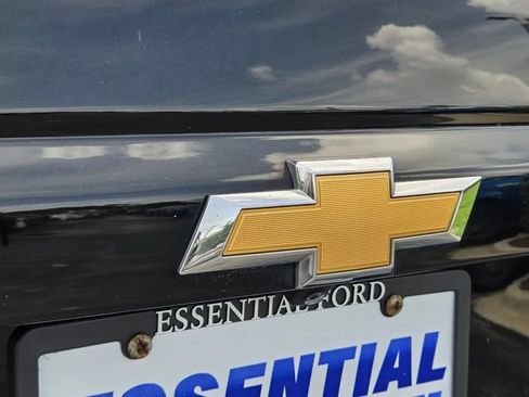 Used 2020 Chevrolet Tahoe LS w/ Max Trailering Package AWD/4WD image 17