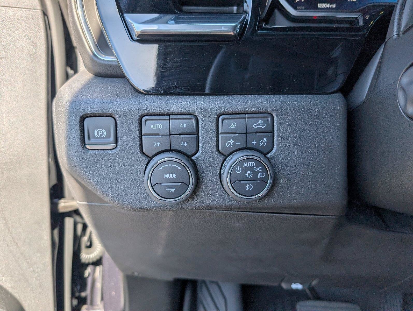Certified 2024 Chevrolet Silverado 1500 LTZ AWD/4WD image 29
