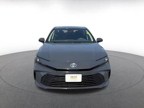 Used 2025 Toyota Camry LE image 4