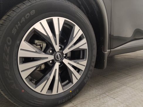 Used 2023 Nissan Rogue SV w/ SV Premium B Package FWD image 31