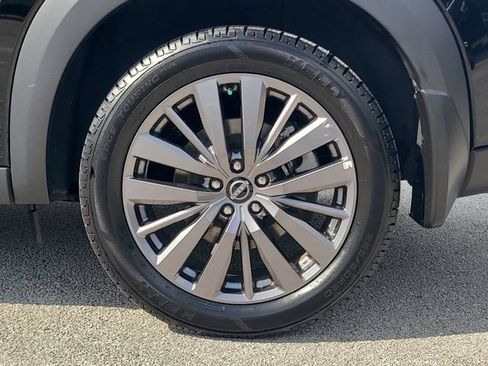 Used 2024 Nissan Pathfinder SL w/ SL Premium Package FWD image 8