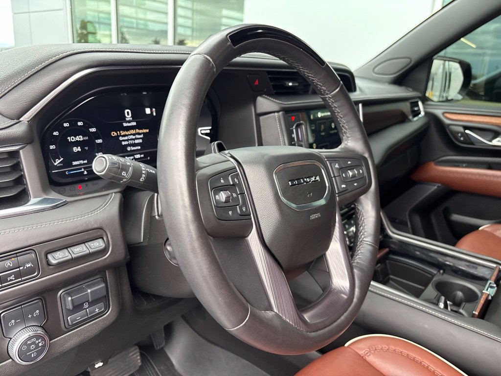 Used 2023 GMC Yukon Denali Ultimate w/ LPO, Floor Liner Package AWD/4WD image 7
