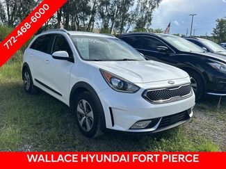 Used 2018 Kia Niro LX FWD video 1