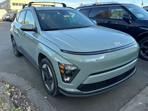 Used 2024 Hyundai Kona SEL image 2