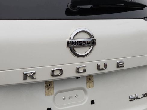 Used 2021 Nissan Rogue SL w/ Premium Package image 23