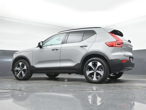 Used 2026 Volvo XC40 B5 Plus AWD/4WD image 39