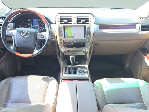 Used 2016 Lexus GX 460 w/ Premium Package AWD/4WD image 14