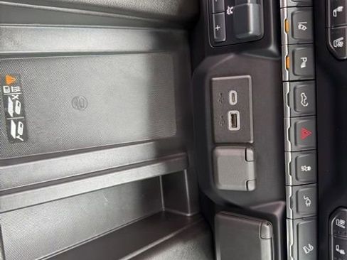 Used 2023 GMC Sierra 2500 Denali AWD/4WD image 29