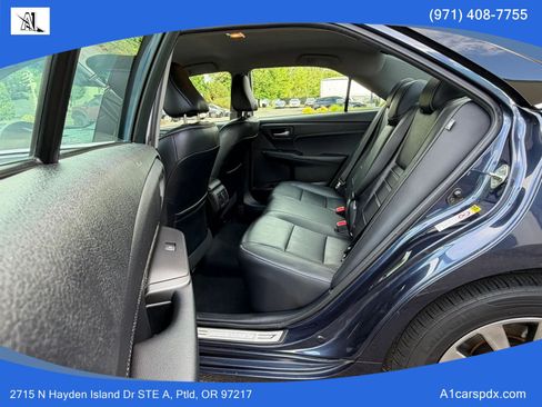Used 2017 Toyota Camry XLE FWD image 13