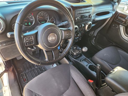 Used 2014 Jeep Wrangler Rubicon w/ Power Convenience Group image 24