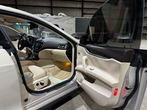 Used 2014 Maserati Ghibli S Q4 image 25