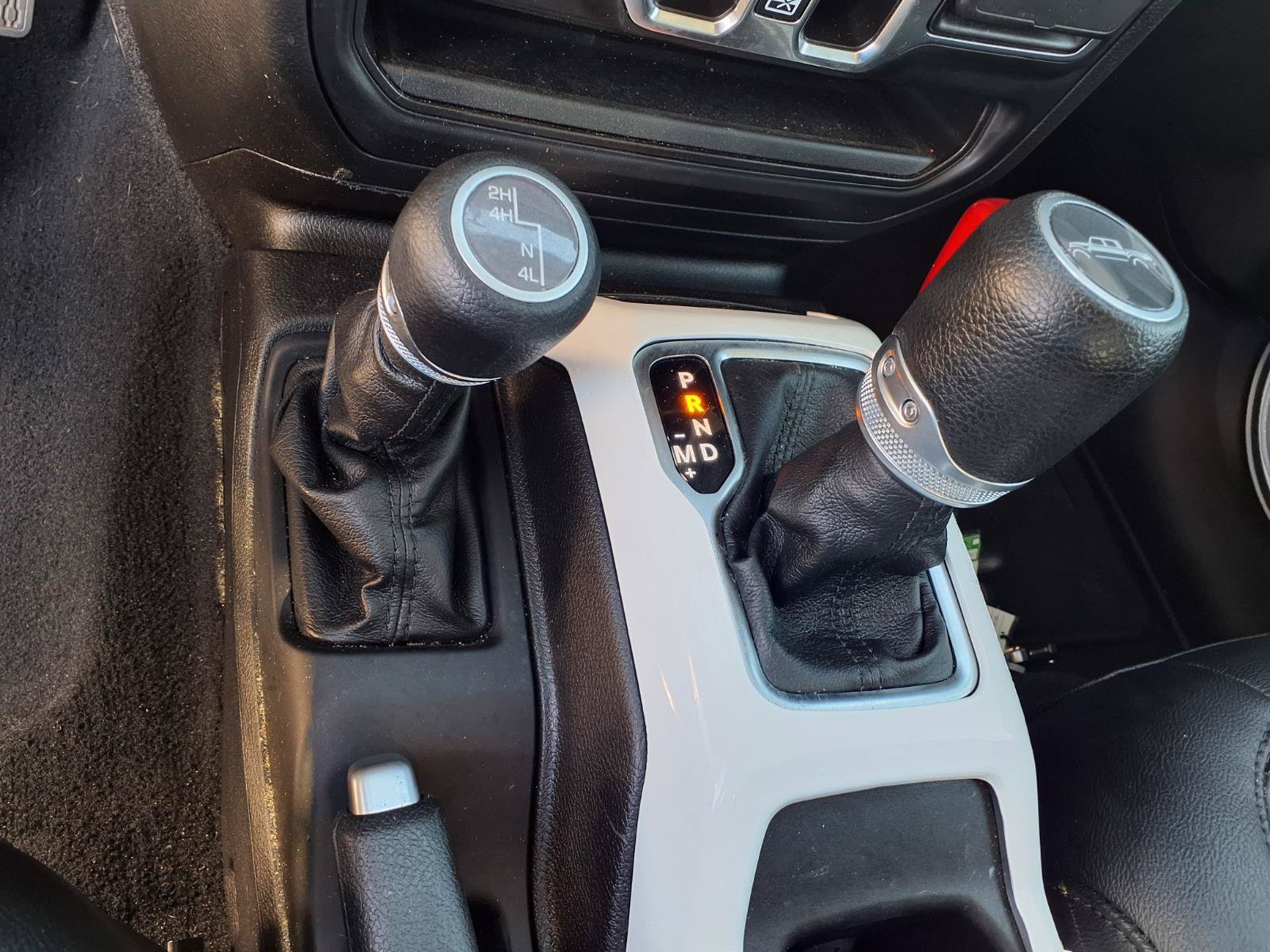Used 2023 Jeep Gladiator Sport AWD/4WD image 17