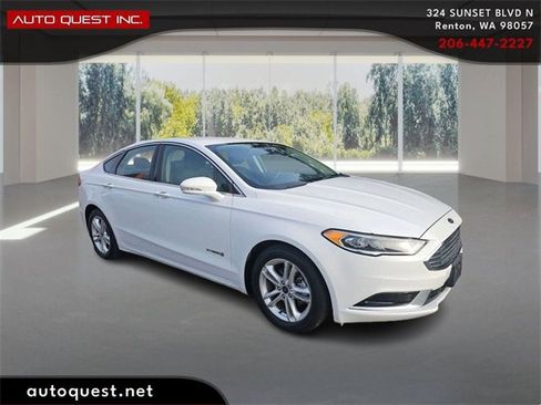 Used 2018 Ford Fusion SE w/ Equipment Group 602A image 3
