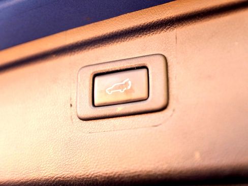 Used 2017 Subaru Outback 3.6R Limited image 27