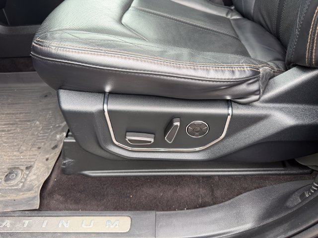 Used 2021 Ford Expedition Max Platinum AWD/4WD image 19