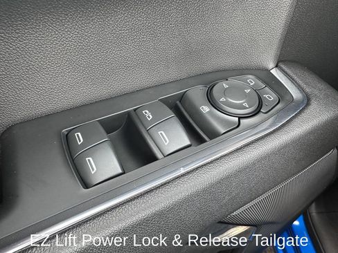 Used 2023 Chevrolet Silverado 1500 LT AWD/4WD image 11