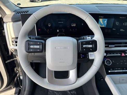 Used 2026 Hyundai Santa Fe SEL FWD image 17