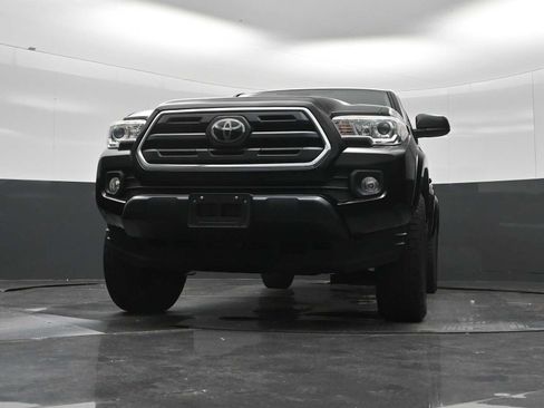 Used 2019 Toyota Tacoma SR5 AWD/4WD image 20