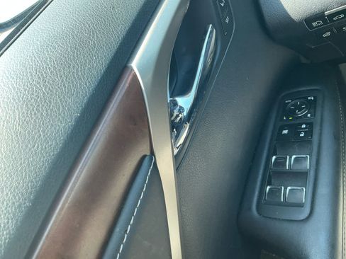 Used 2021 Lexus RX 350L Premium w/ Premium Package AWD/4WD image 19
