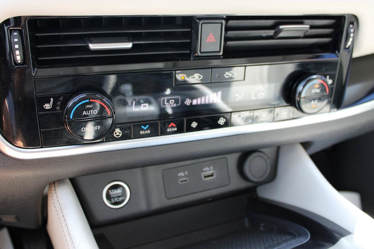 Used 2023 Nissan Rogue SL w/ SL Premium Package FWD image 27
