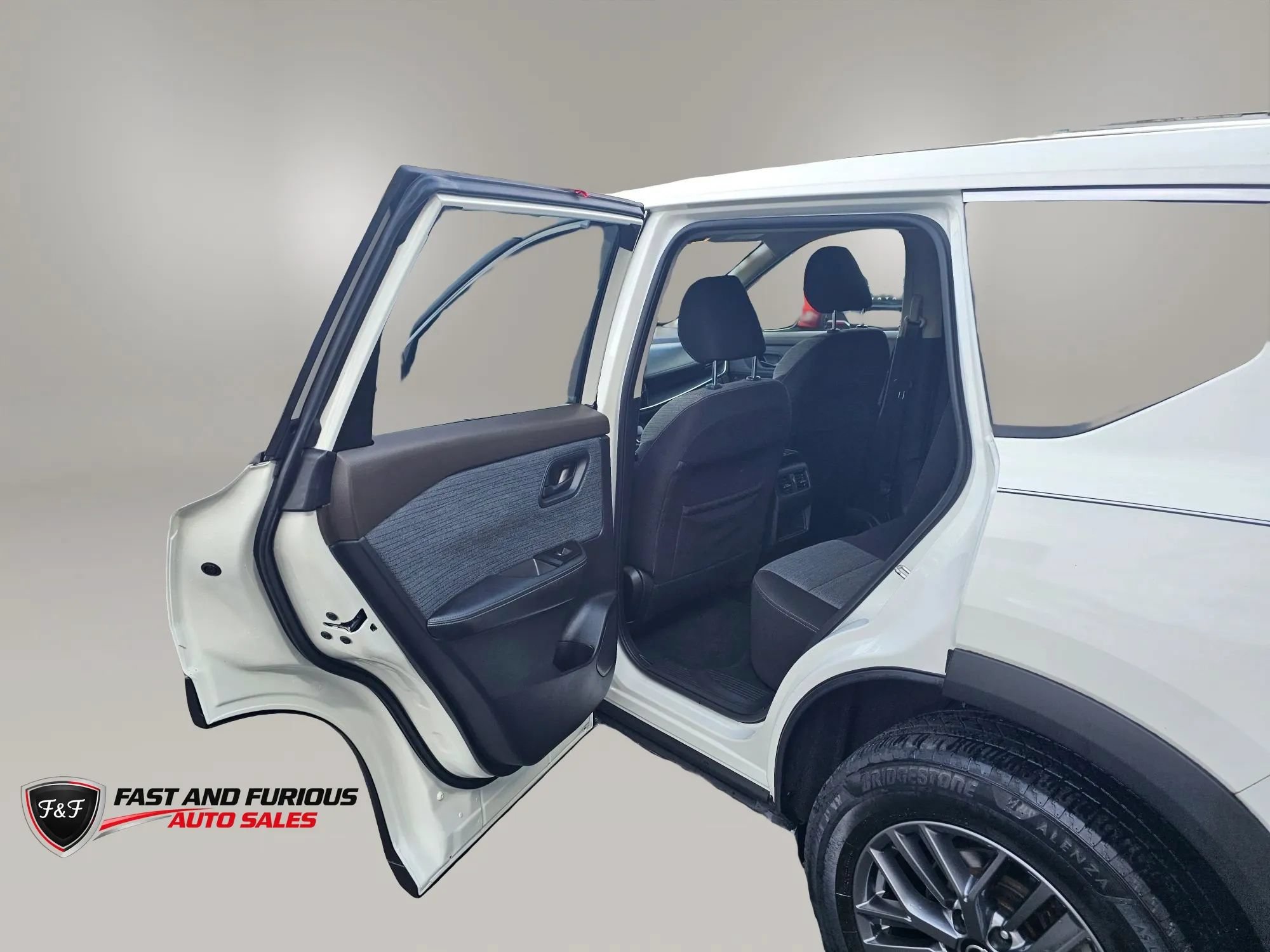 Used 2021 Nissan Rogue S AWD/4WD image 10
