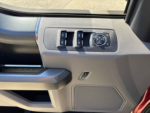 Used 2015 Ford F150 XLT w/ Equipment Group 302A Luxury image 17