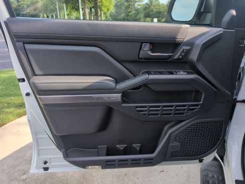 Certified 2026 Toyota 4Runner TRD Off-Road Premium AWD/4WD image 14