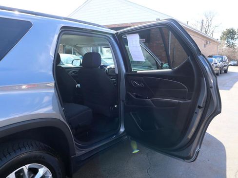 Used 2019 Chevrolet Traverse LT AWD/4WD image 13