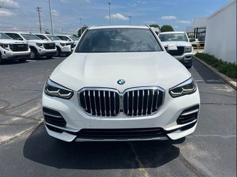 Used 2022 BMW X5 xDrive40i w/ Climate Comfort Package AWD/4WD image 9