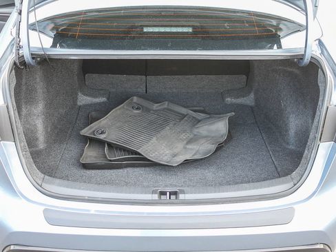 Used 2025 Toyota Corolla SE image 26