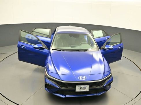 Certified 2024 Hyundai Elantra SEL FWD image 45