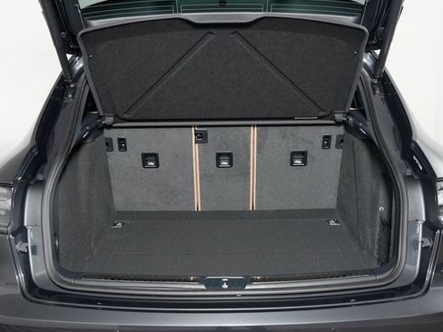 New 2026 Porsche Macan image 12