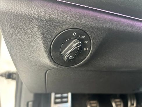 Used 2019 Volkswagen Jetta GLI FWD image 25