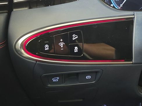 Used 2023 Genesis GV70 2.5T w/ Sport Prestige Package image 27