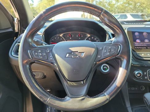 Used 2022 Chevrolet Equinox RS w/ RS Leather Package image 25